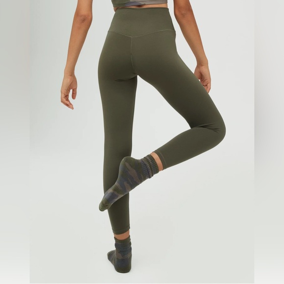 OFFLINE By AERIE Real Me High Waisted Legging - Picture 2 of 7